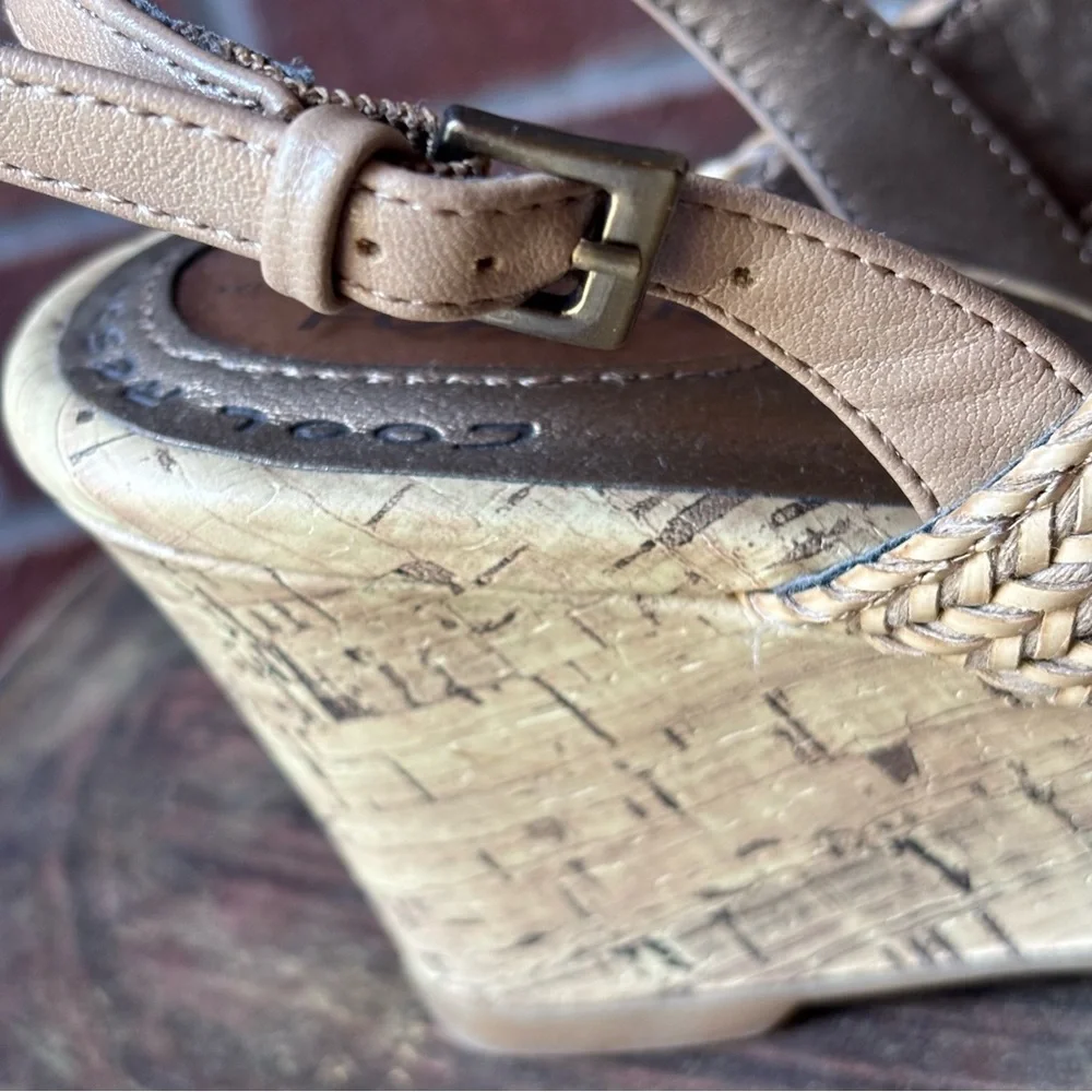 New Easy Spirit Women's Ariella Espadrille 3”Wedge Comfort Sandals Size 10